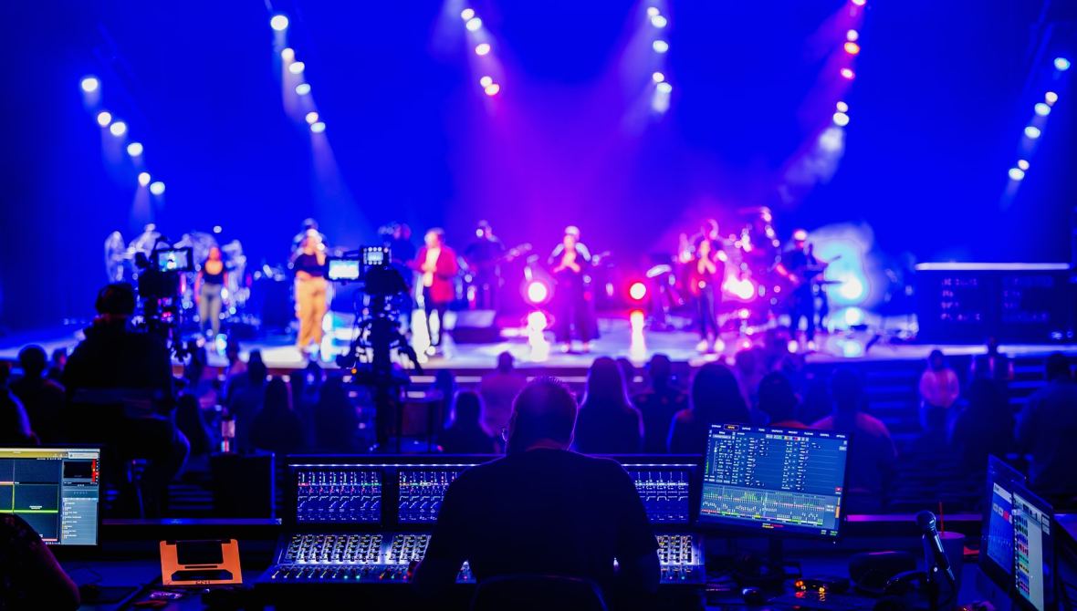 Live-show og scenekjøring: slik bygger vi høstens øvelsesuker